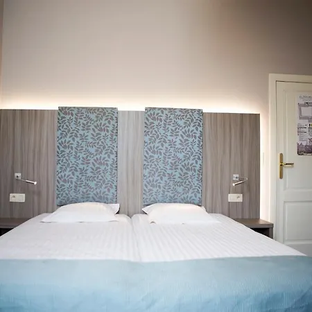 Hotel Elzenveld 3*