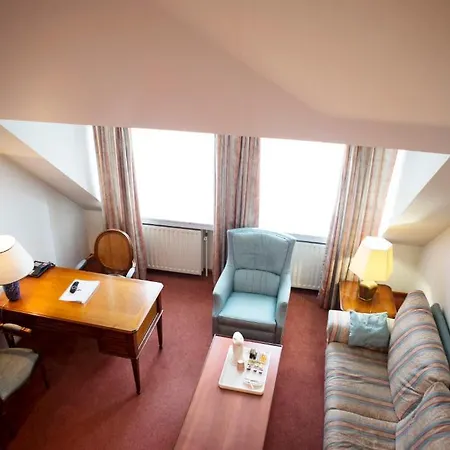 Hotel Elzenveld Hotell 3*